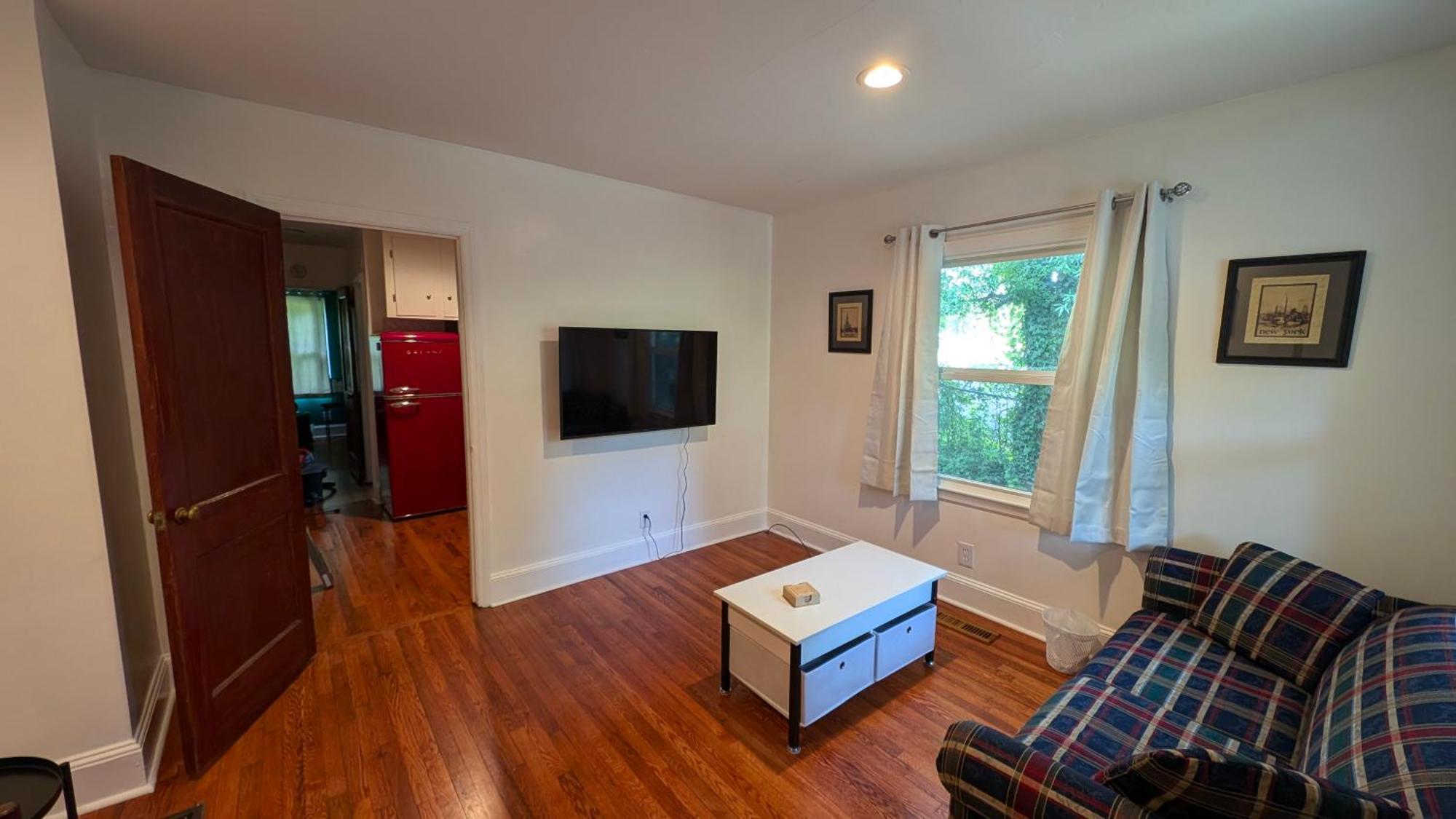 Plaid Pad - Stylish Retreat 12 Min To Airport & Downtown *